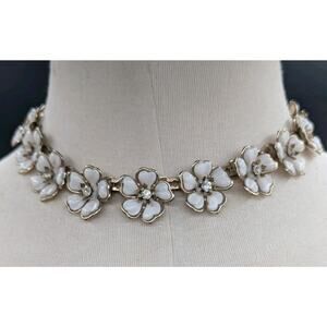 Vintage Enamel Rhinestone 3D Gold Tone White Flower Necklace
